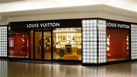 Louis Vuitton store short hills